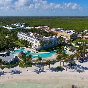 Dreams & ***** Tulum