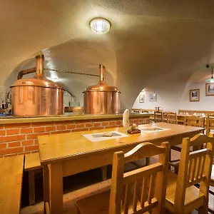 U Medvidku-brewery 3*, פראג צ'כיה