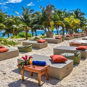 Mia Tulum Beachfront Resort - Ocean View Suites And Beach Club 4* Tulum